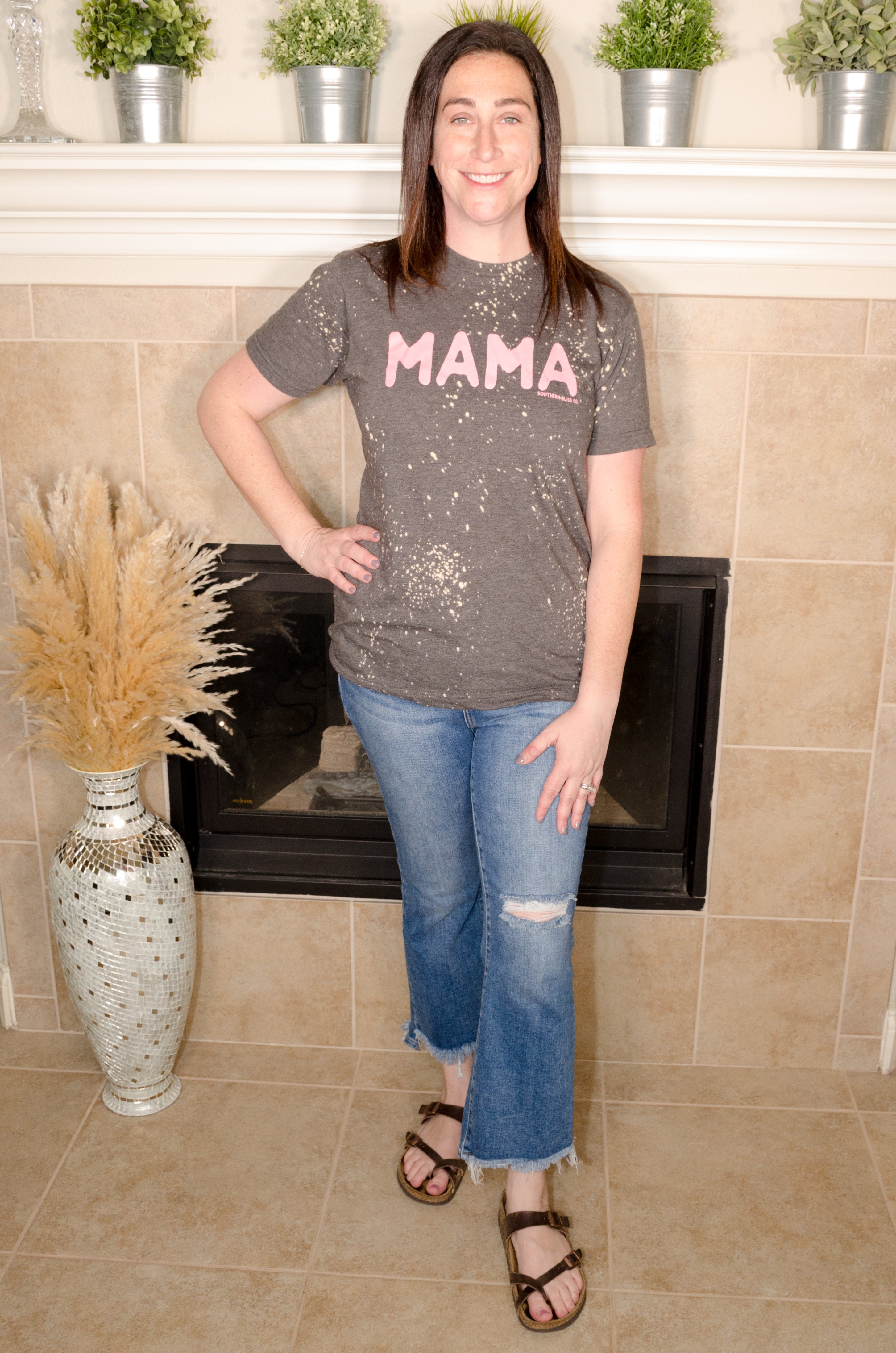 Mama Pink Bleached Graphic Tee - Evergreen Boutique