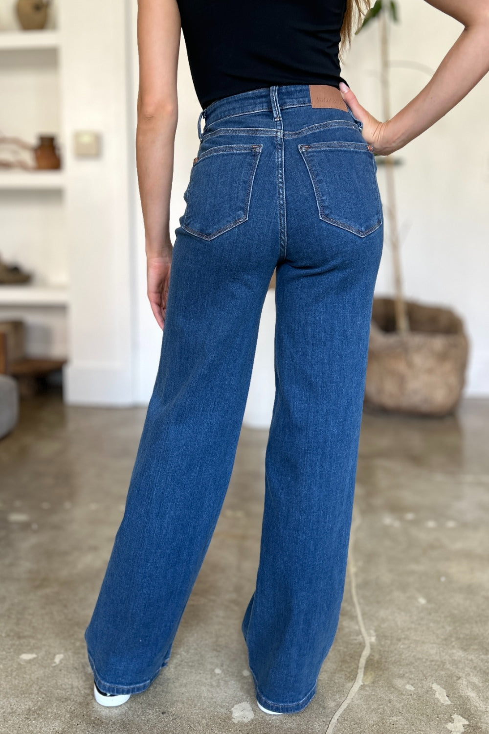 Judy Blue Full Size High Rise Straight Jeans - Evergreen Boutique